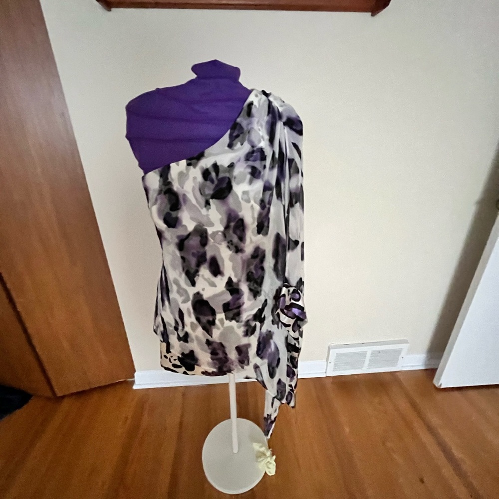 Fun mini dress with beautiful cape